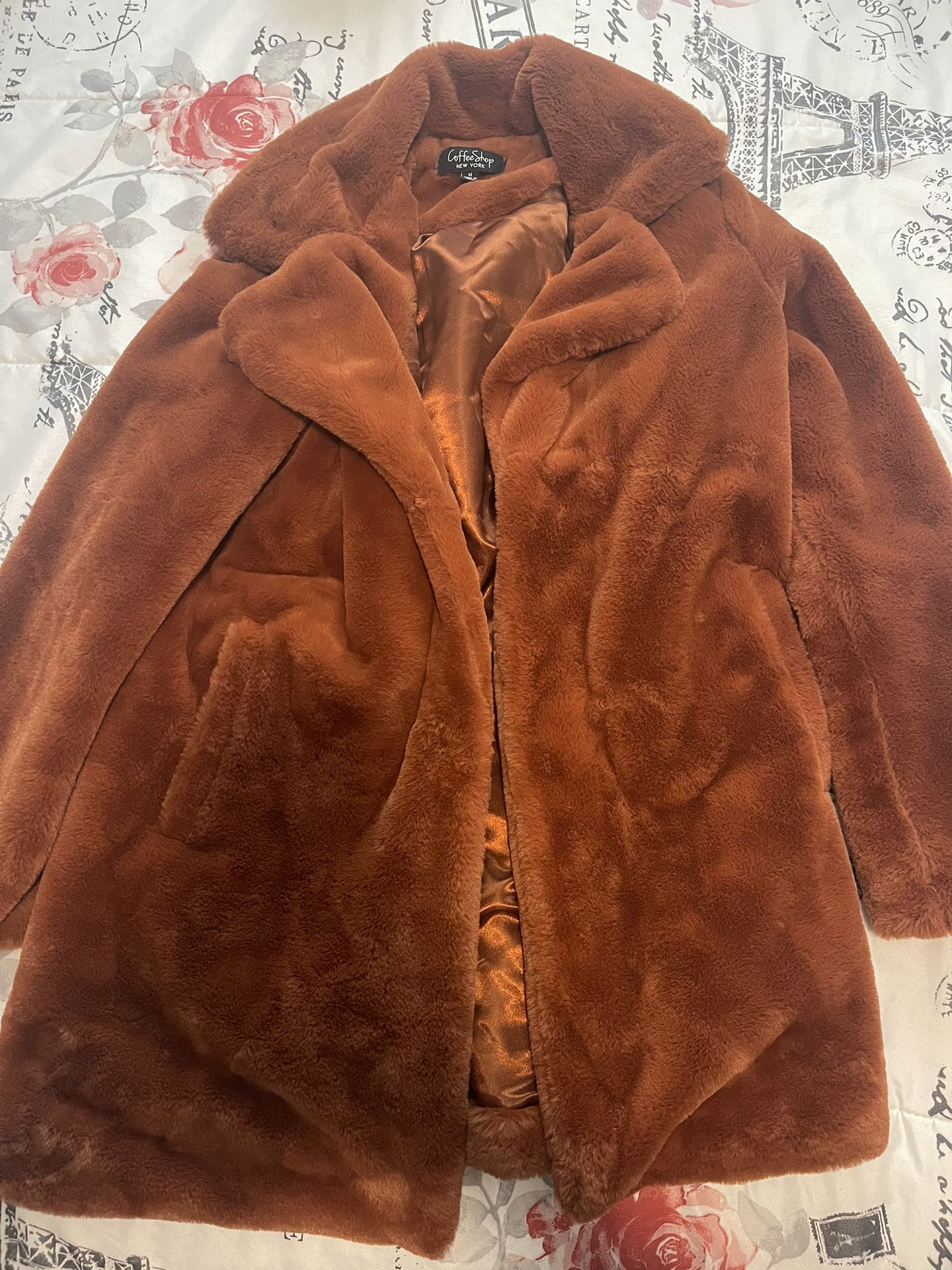 Coffee Shop New York Faux-Fur Coat