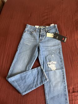 New Women’s Levi’s