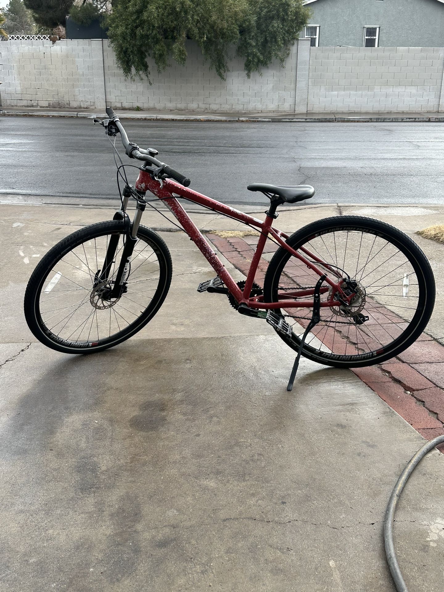 29 Diamondback Hatch 3 Bike