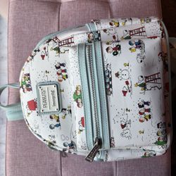 Loungefly PEANUTS Christmas Mini Backpack Purse Charlie Brown Snoopy Holiday