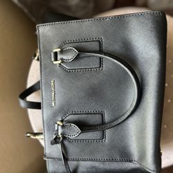 Micheal Kors Purse