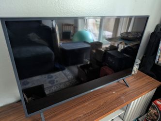 LG 43" 4K Smart UHD TV
