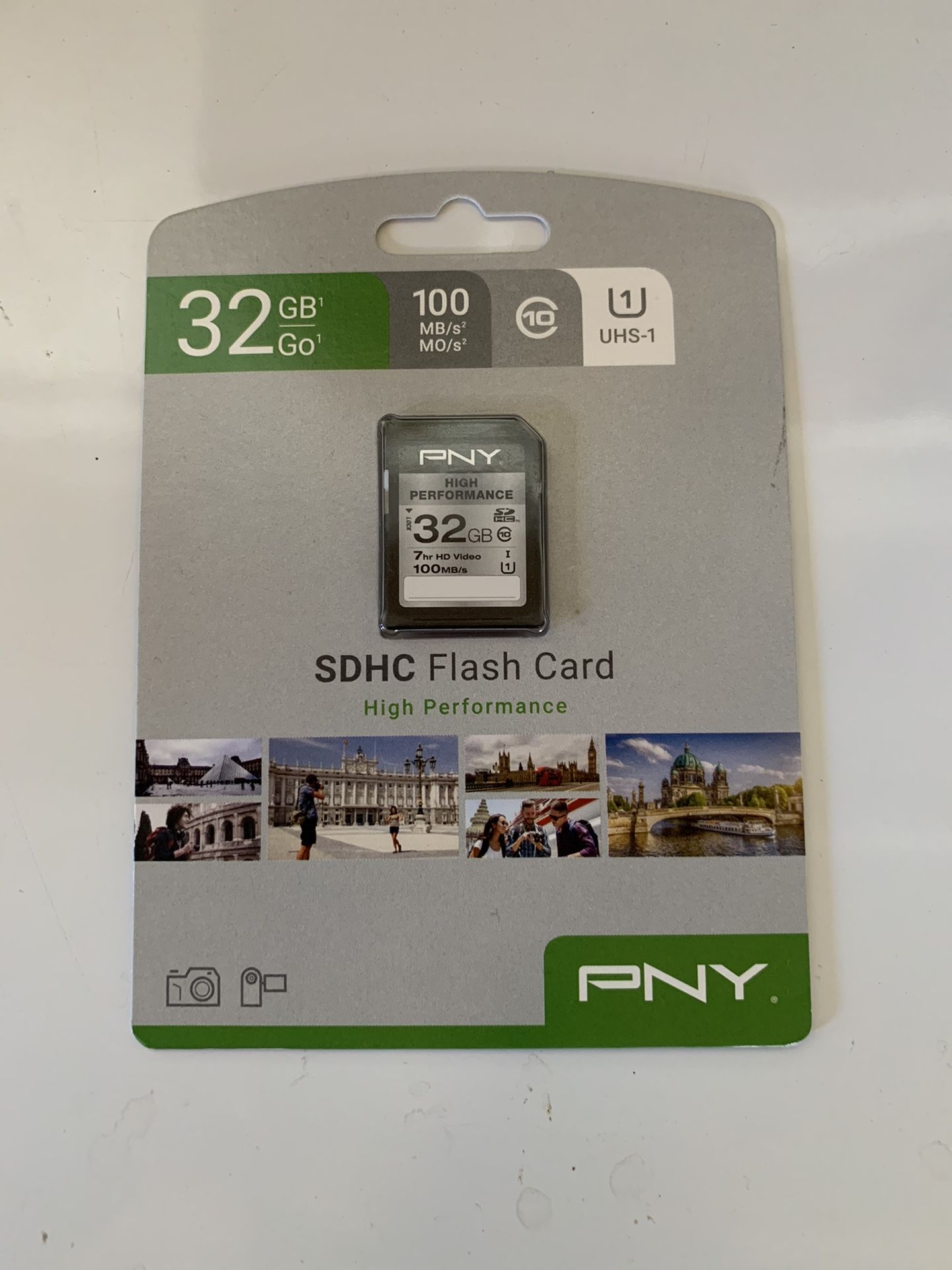 Brand new 32 GB SD flash card