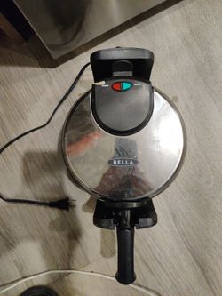 Bella rotating waffle maker