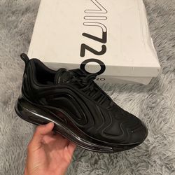 Nike Air Max 720 Shoes