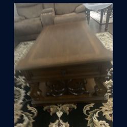 Selling Table