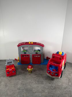 Fisher-Price Little People Fire Station Playset