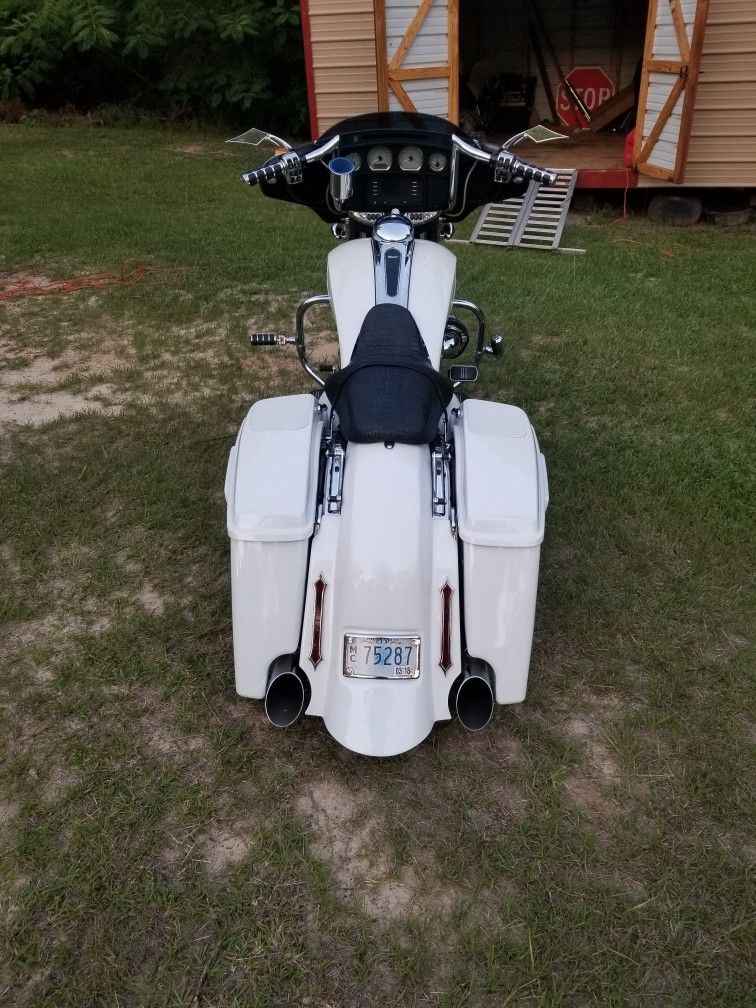 2014 Harley Street glide