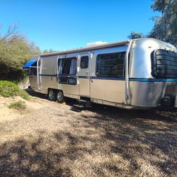 1988 Avion 34 Ft Fully Self-contained Excellent Condition In And Out