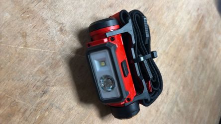 Milwaukee 600 Lumens LED REDLITHIUM Hard Hat Headlamp