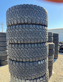 305 65 18 BFGOODRICH KO2 I'm selling this set of tires with 80% life left on all 4