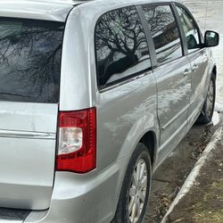 2011 Chrysler Town & Country