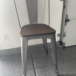 Barstool 