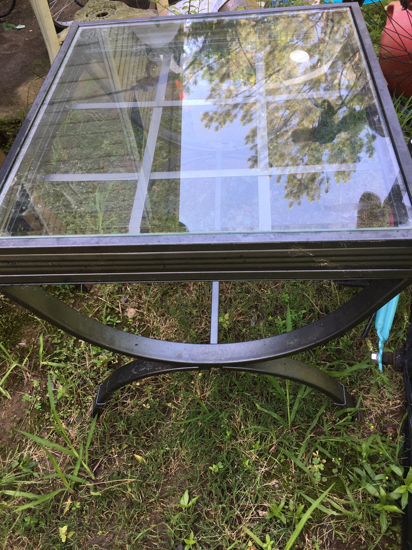 Side Table. Indoor. Wrought Iron