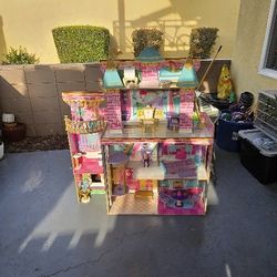 Doll House 