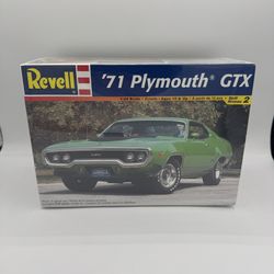 Revell '71 Plymouth GTX Model Kit 1:24 Scale 85-2166 - Factory Sealed