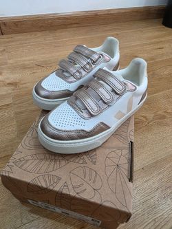 Veja girl shoes size 13.5