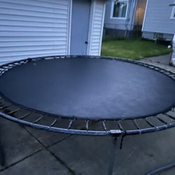 Trampoline 