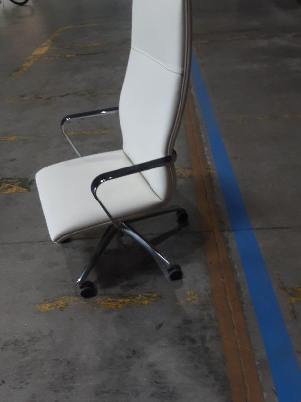 New leather White Designer Rolling Chair