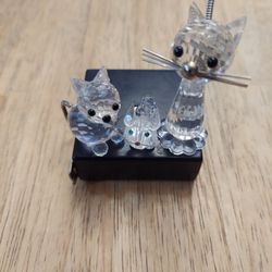 Vintage Cat Figurines