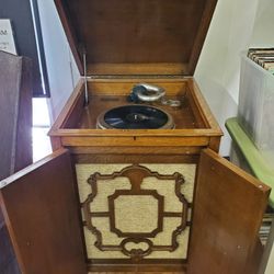 Antique Hand Crank Salon Decca Phonograph - Gramophone In a Tiger Oak Cabinet - Works