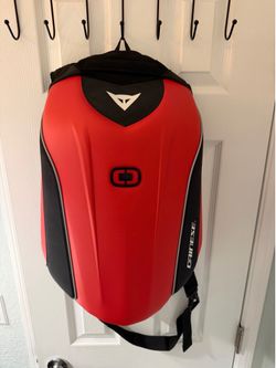 Dainese D-Mach backpack Red