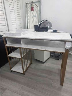 Nail Table