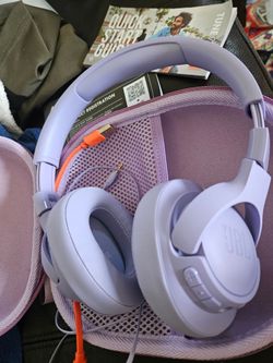 JBL Tune 770NC Wireless Over-Ear Headphones - Purple (With Case & Cords)