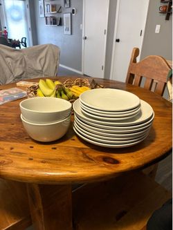 Dishware set