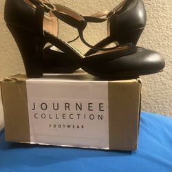 Journee Olina Women’s Size 8 Wd Black 