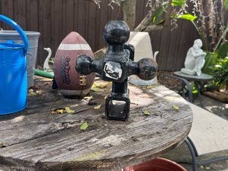 Tri ball hitch