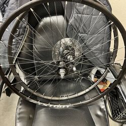 Mountain Bike 29" x25” Wheels