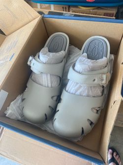 Clogs