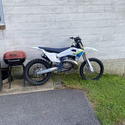 2025 Husqvarna TC 300