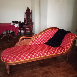 Chaise Lounge (Swan) Handcarved Mahogany $1599 