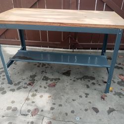 Heavy Duty Workbench 60x30x35