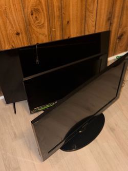 3 TVs Bundle – 1 Works, 2 For Parts/Repair – $60 OBO