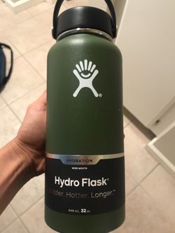 Hydro flask 32 oz olive for Sale in San Diego CA OfferUp