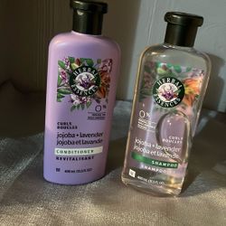 Shampoo And Conditioner 