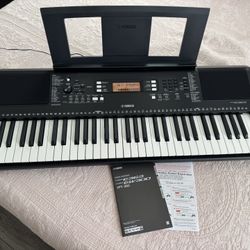 YAMAHA Keyboard psr-E363