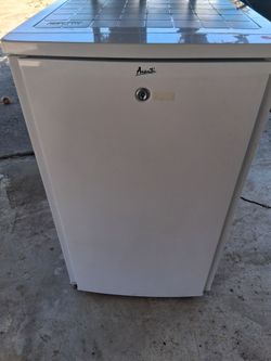Avanti mini Feezer