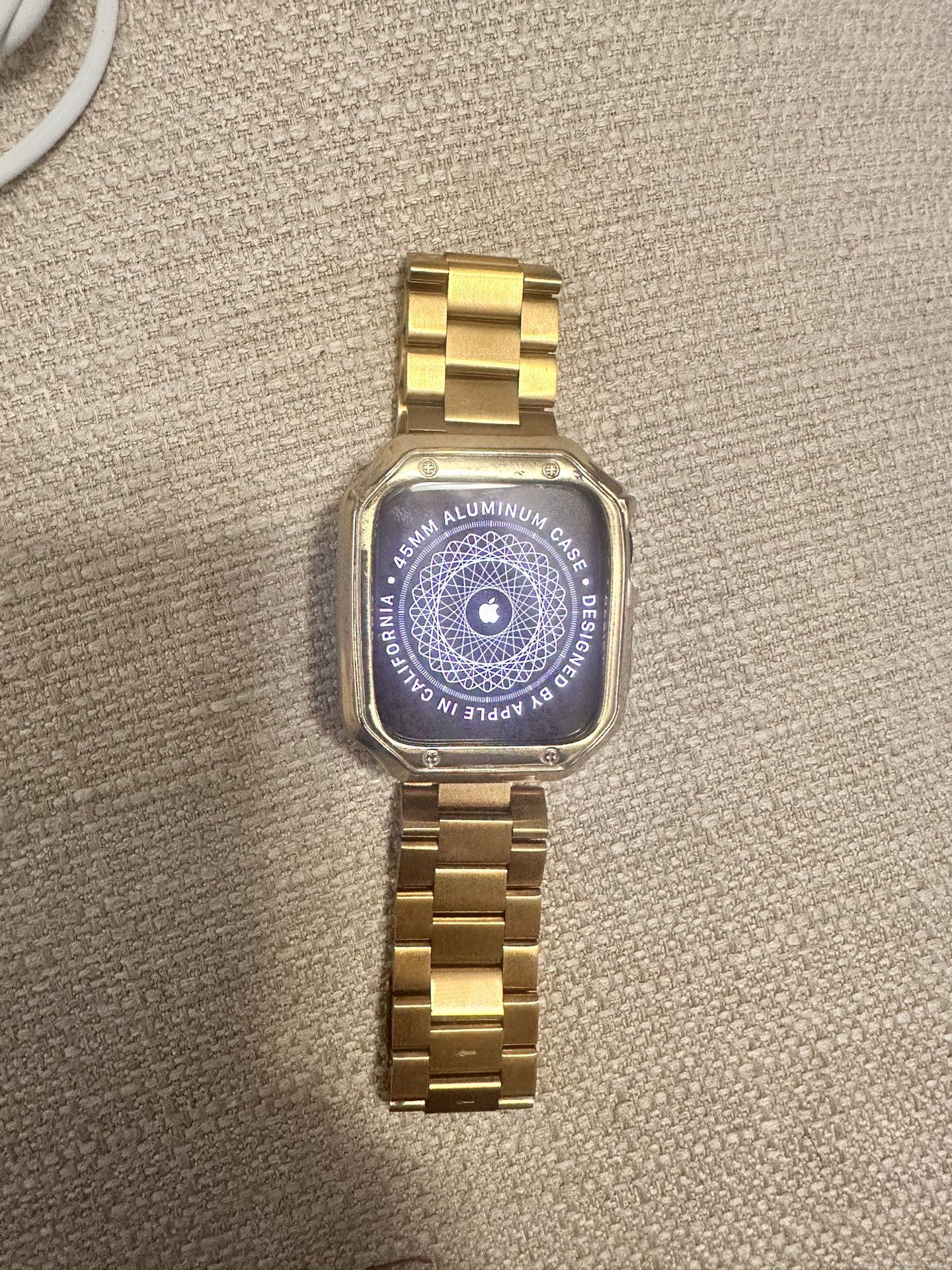 Apple Watch Series 8. 45mm