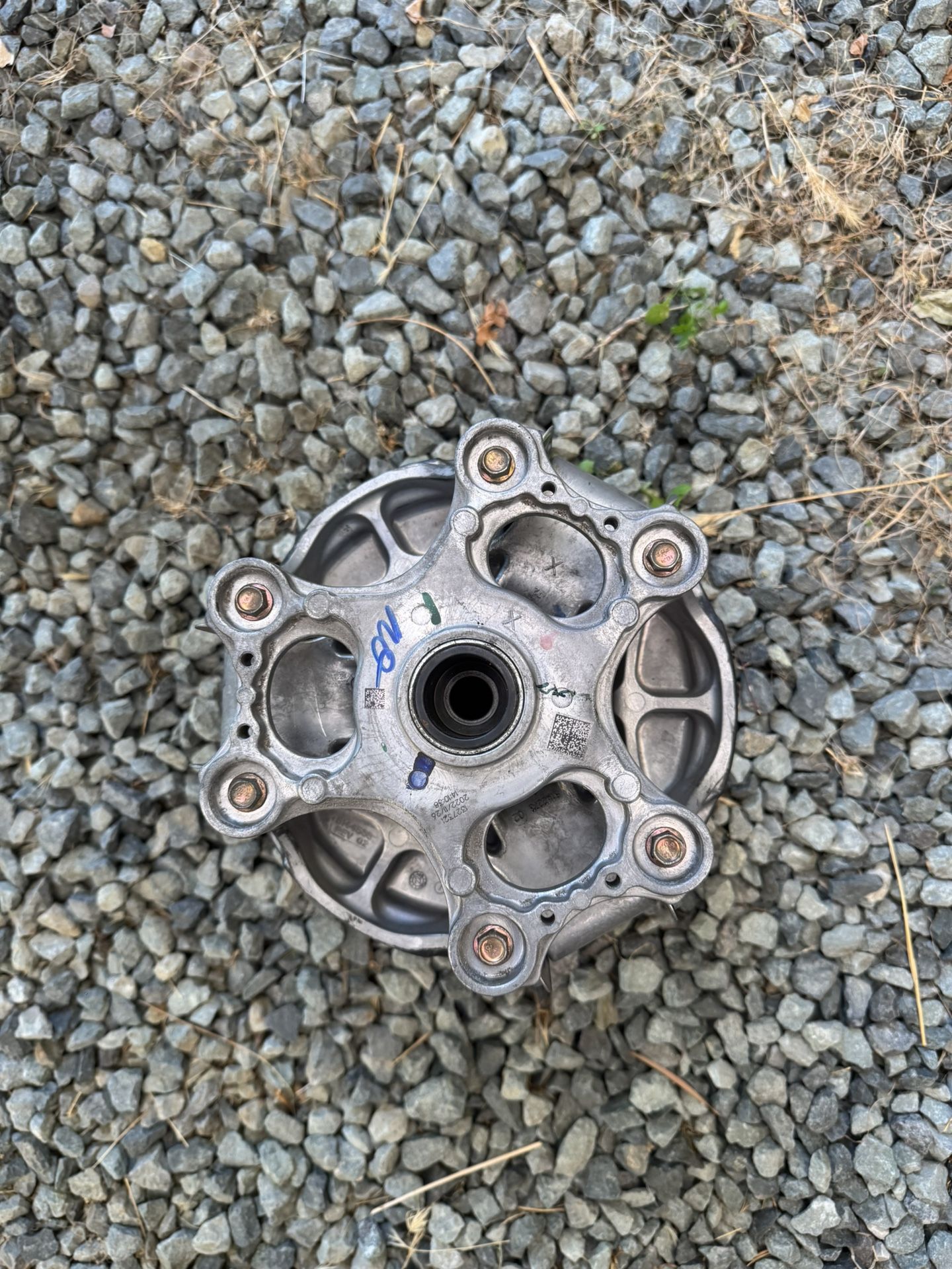 2023 Polaris Rzr turbo r OEM clutches Used