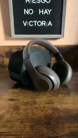 Beats Studio Pro by Dre