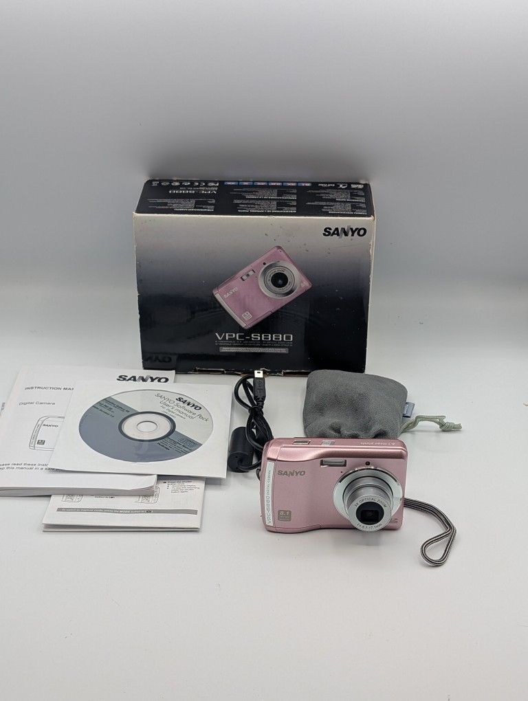 Sanyo VPC-S880 Digital Camera