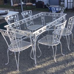 Wrought Iron Table With 6 Chairs