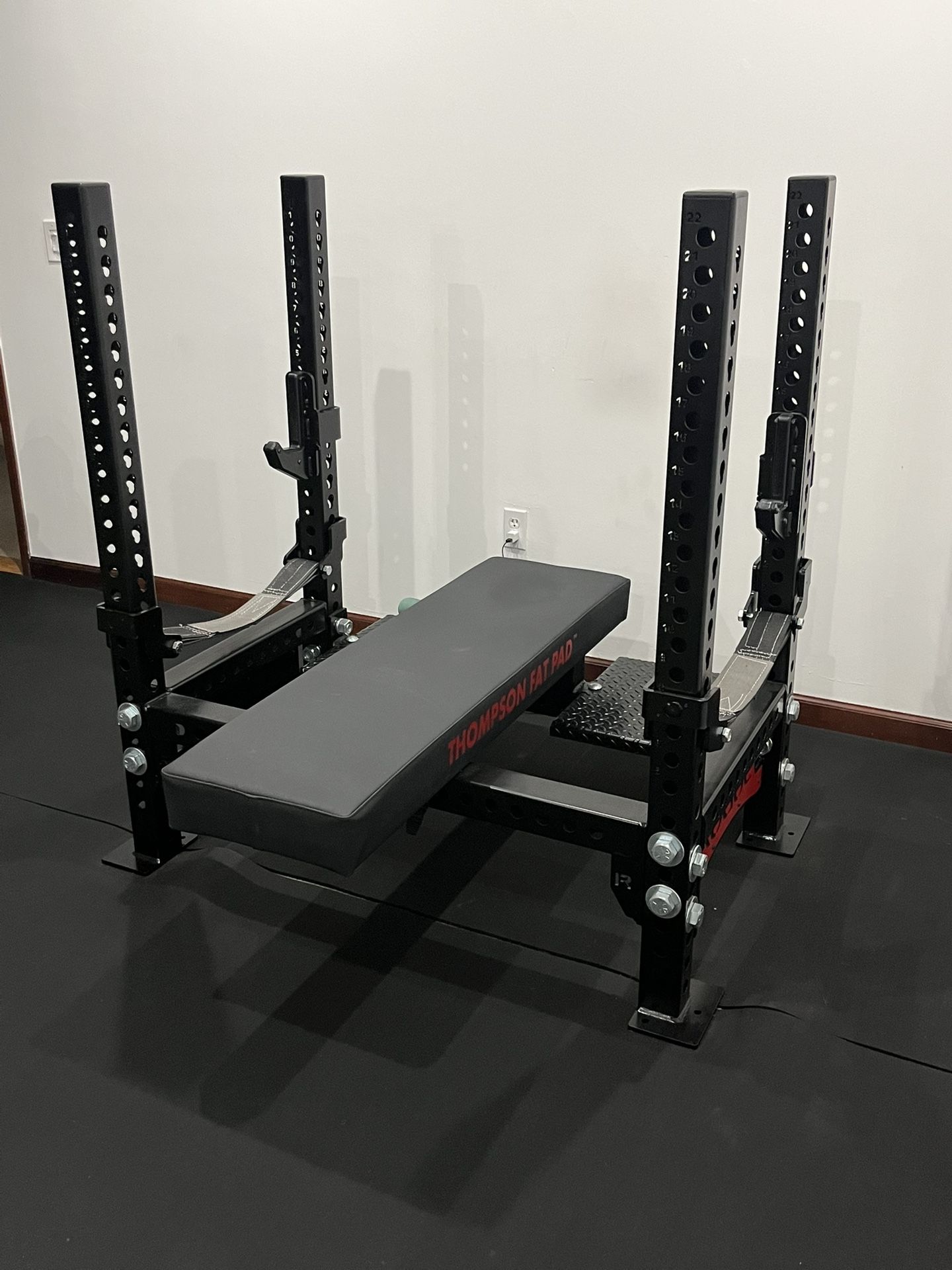 ROGUE MONSTER WESTSIDE BENCH PRESS