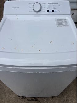 Insignia washer fits small spaces