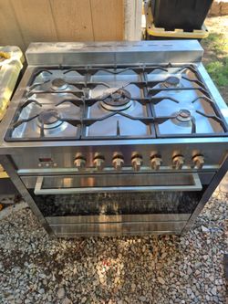 36 in. Stellar Collection 4.4 cu. ft. Dual Fuel Range, 5-Sealed Burners, 8-Function Convection Oven in Stainless Steel