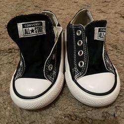 5c Black Converse